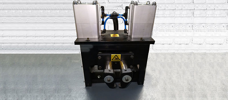 OFF-LOAD TAP CHANGER CLAMPING DEVICE